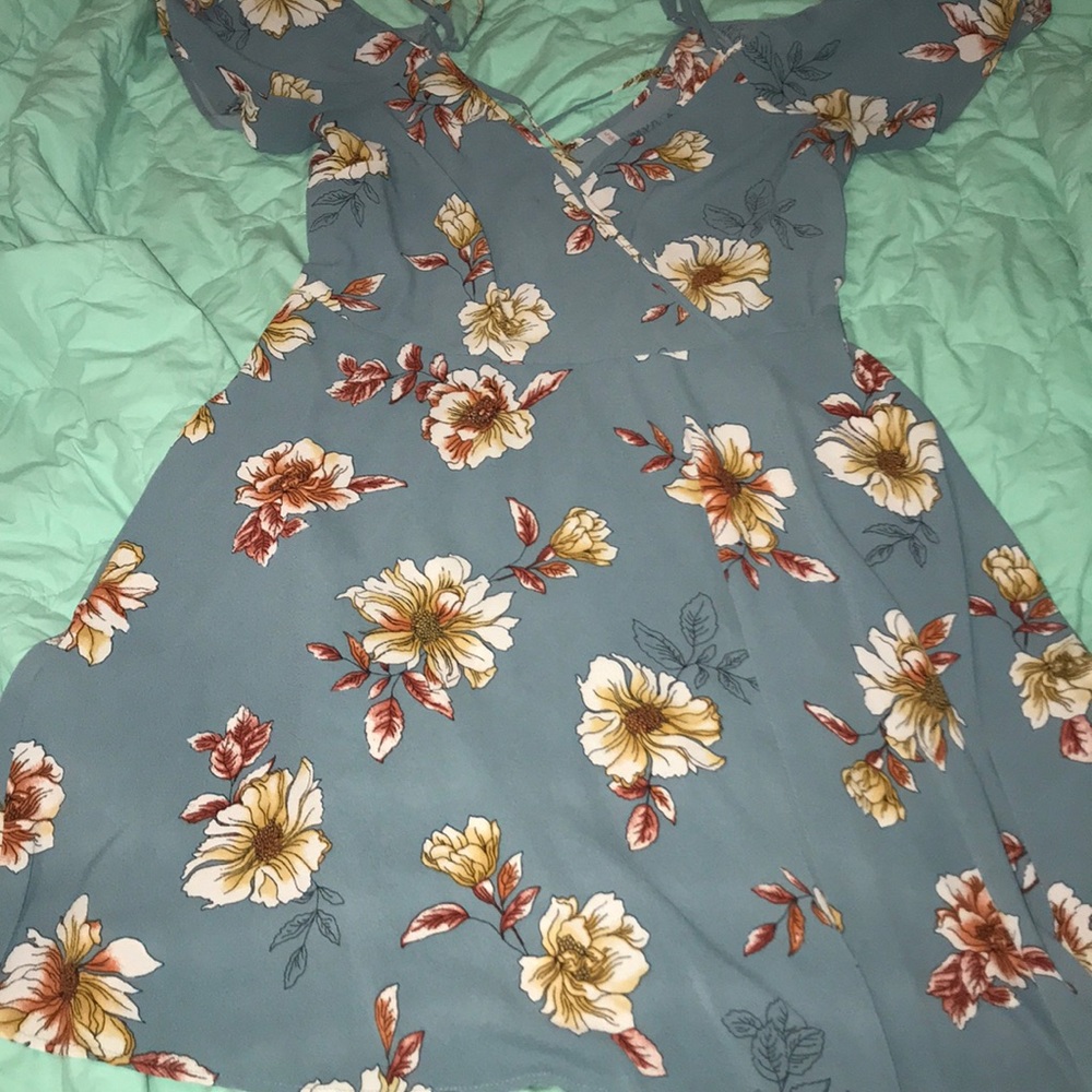 Xhiliration Cold Shoulder Dress